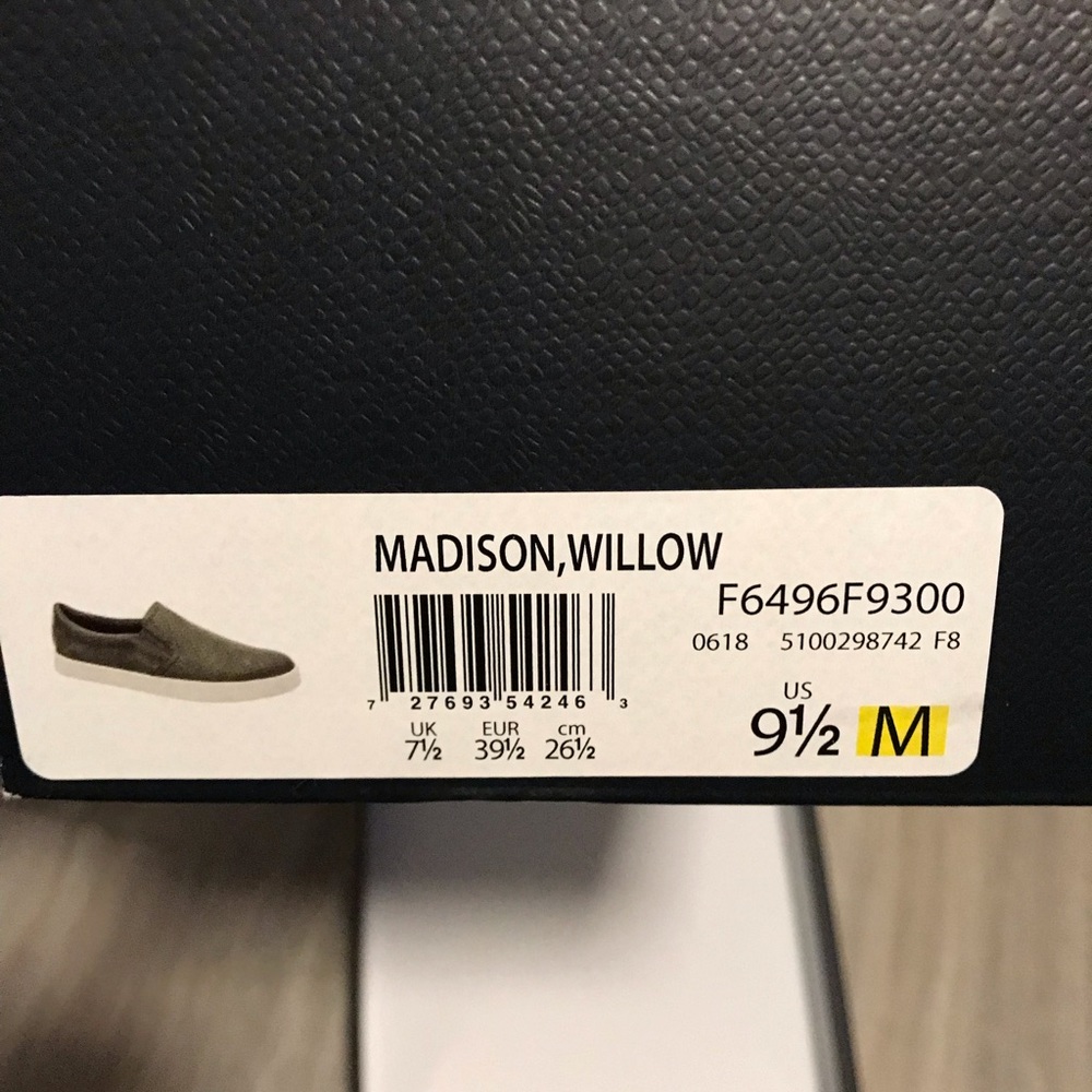 Doctor Scholls Madison Slip Ons size 9.5
